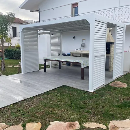 Daniela E Rebecca Сasa de vacaciones Fontane Bianche