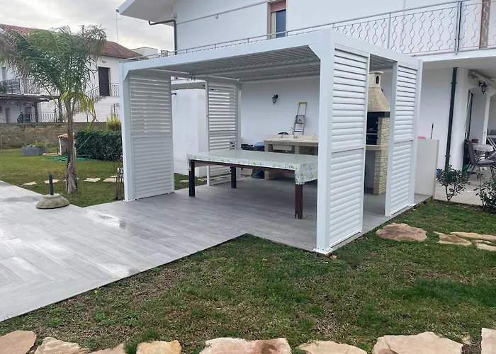 Daniela E Rebecca Сasa de vacaciones Fontane Bianche